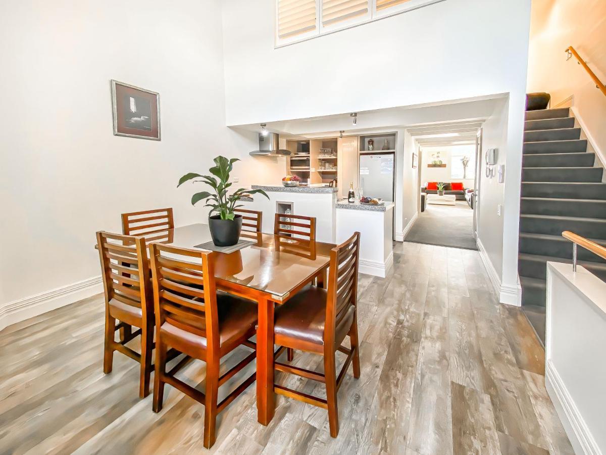 Picton Waterfront Apartments Экстерьер фото