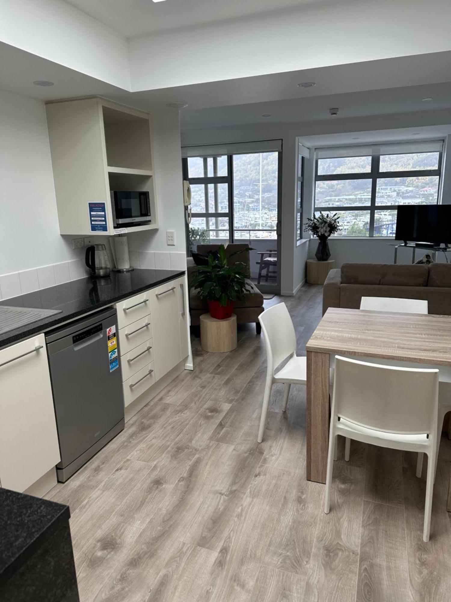 Picton Waterfront Apartments Экстерьер фото