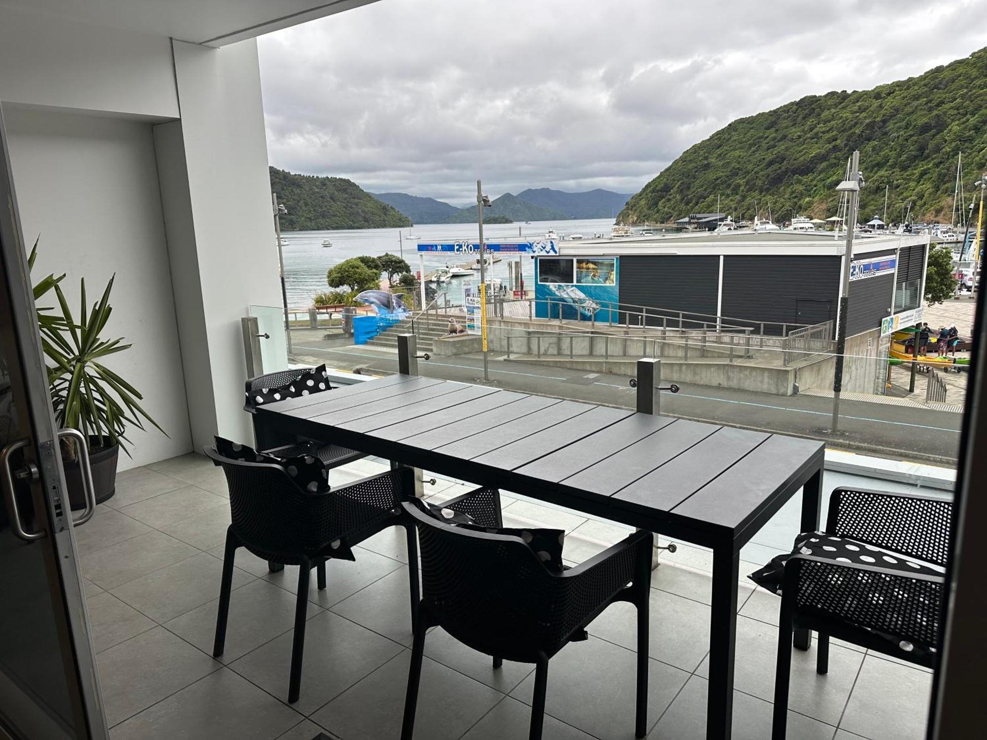 Picton Waterfront Apartments Экстерьер фото
